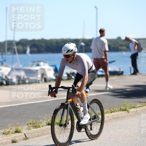 17.08.2025 - KN Förde Triathlon 2025 Yannick Fuchs http://msf.ph/oto/8626101 17.08.2025 12:57:40 Radfahren 423, 427, 490, 529, 532, 544, 357, 397, 544 meine-sportfotos.de