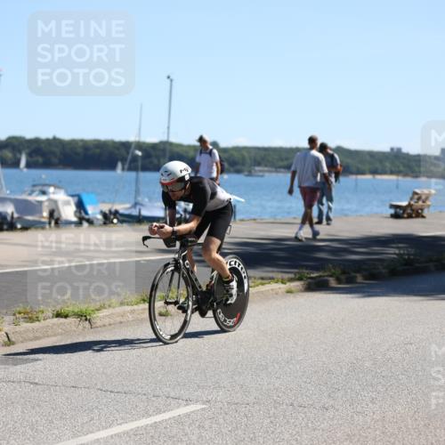 17.08.2025 - KN Förde Triathlon 2025 Yannick Fuchs http://msf.ph/oto/8626105 17.08.2025 12:57:43 Radfahren 423, 427, 490, 492, 532, 423, 529, 544 meine-sportfotos.de