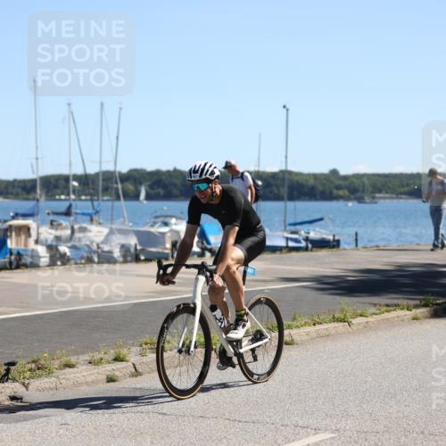 17.08.2025 - KN Förde Triathlon 2025 Yannick Fuchs http://msf.ph/oto/8626113 17.08.2025 12:57:46 Radfahren 415, 427, 490, 492, 532, 548, 423, 427, 529, 544 meine-sportfotos.de
