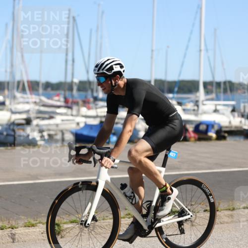 17.08.2025 - KN Förde Triathlon 2025 Yannick Fuchs http://msf.ph/oto/8626116 17.08.2025 12:57:46 Radfahren 415, 427, 490, 492, 532, 548, 423, 427, 529, 544 meine-sportfotos.de