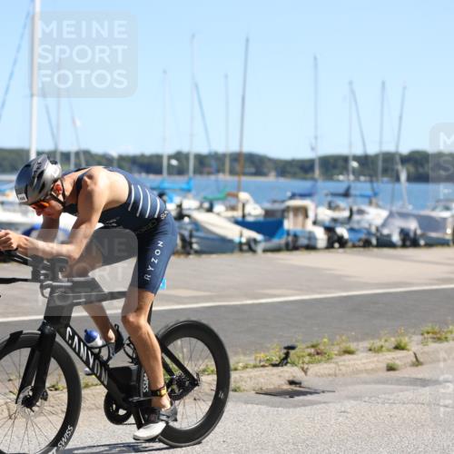 17.08.2025 - KN Förde Triathlon 2025 Yannick Fuchs http://msf.ph/oto/8626139 17.08.2025 12:58:22 Radfahren 403, 408, 420, 480, 486, 496, 504, 507, 508, 407, 408, 505, 507 meine-sportfotos.de