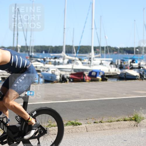 17.08.2025 - KN Förde Triathlon 2025 Yannick Fuchs http://msf.ph/oto/8626140 17.08.2025 12:58:22 Radfahren 403, 408, 420, 480, 486, 496, 504, 507, 508, 407, 408, 505, 507 meine-sportfotos.de
