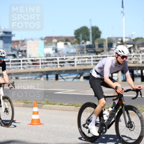 17.08.2025 - KN Förde Triathlon 2025 Yannick Fuchs http://msf.ph/oto/8626150 17.08.2025 12:59:16 Radfahren 397, 410, 423, 424, 427, 519, 529, 532, 397, 431, 447 meine-sportfotos.de