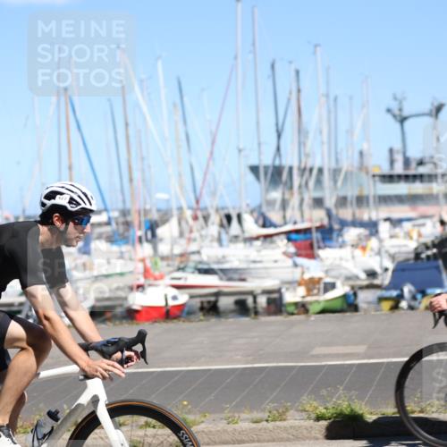 17.08.2025 - KN Förde Triathlon 2025 Yannick Fuchs http://msf.ph/oto/8626154 17.08.2025 12:59:17 Radfahren 410, 423, 424, 427, 519, 529, 532, 397, 431, 447, 519 meine-sportfotos.de