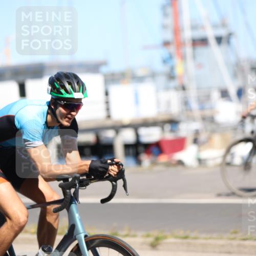 17.08.2025 - KN Förde Triathlon 2025 Yannick Fuchs http://msf.ph/oto/8626156 17.08.2025 12:59:18 Radfahren 410, 423, 424, 427, 529, 532, 397, 431, 519 meine-sportfotos.de