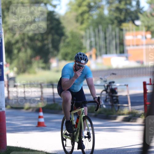 17.08.2025 - KN Förde Triathlon 2025 Yannick Fuchs http://msf.ph/oto/8626228 17.08.2025 13:00:51 Radfahren 404, 424, 484, 519, 395 meine-sportfotos.de