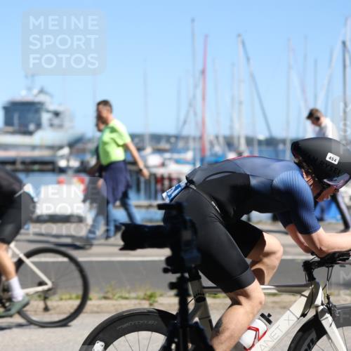 17.08.2025 - KN Förde Triathlon 2025 Yannick Fuchs http://msf.ph/oto/8626269 17.08.2025 13:01:22 Radfahren 425, 428, 446, 454, 457, 473, 511, 517, 520, 524, 434, 440 meine-sportfotos.de