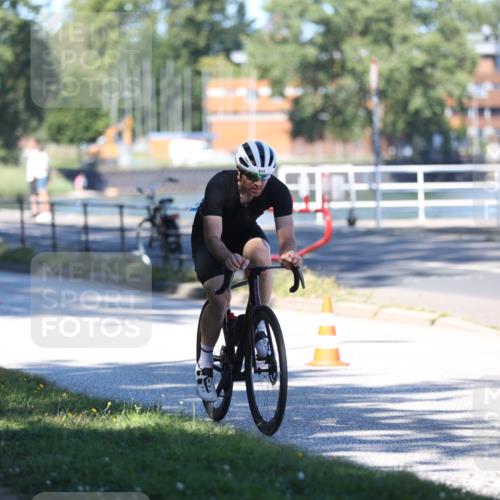 17.08.2025 - KN Förde Triathlon 2025 Yannick Fuchs http://msf.ph/oto/8626288 17.08.2025 13:01:41 Radfahren 416, 437, 445, 456, 481, 528, 416, 437, 464, 514 meine-sportfotos.de