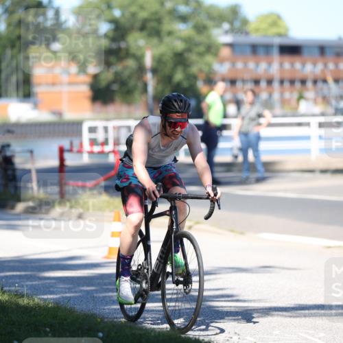 17.08.2025 - KN Förde Triathlon 2025 Yannick Fuchs http://msf.ph/oto/8626341 17.08.2025 13:02:16 Radfahren 401, 404, 418, 460, 467, 512, 523, 546, 402, 516, 522, 527, 546 meine-sportfotos.de