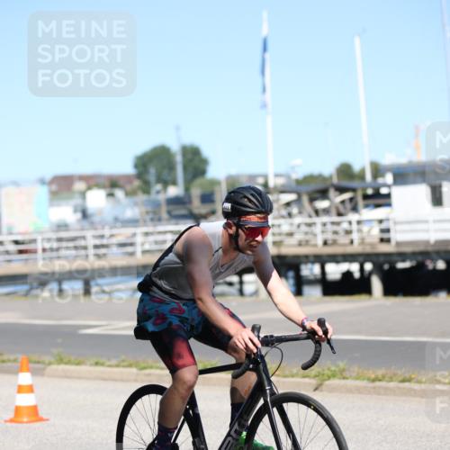 17.08.2025 - KN Förde Triathlon 2025 Yannick Fuchs http://msf.ph/oto/8626345 17.08.2025 13:02:17 Radfahren 401, 404, 418, 460, 467, 512, 523, 402, 418, 523, 527, 546 meine-sportfotos.de
