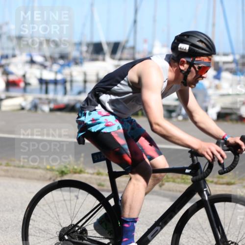 17.08.2025 - KN Förde Triathlon 2025 Yannick Fuchs http://msf.ph/oto/8626348 17.08.2025 13:02:18 Radfahren 401, 404, 460, 467, 512, 402, 404, 418, 523, 546 meine-sportfotos.de