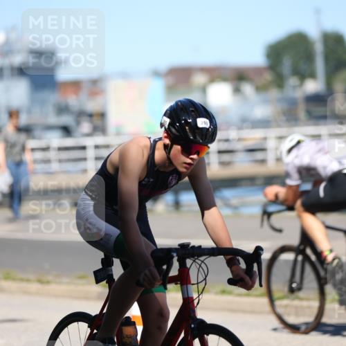17.08.2025 - KN Förde Triathlon 2025 Yannick Fuchs http://msf.ph/oto/8626350 17.08.2025 13:02:26 Radfahren 395, 401, 411, 452, 460, 461, 472, 478, 485, 535, 460, 467, 512 meine-sportfotos.de