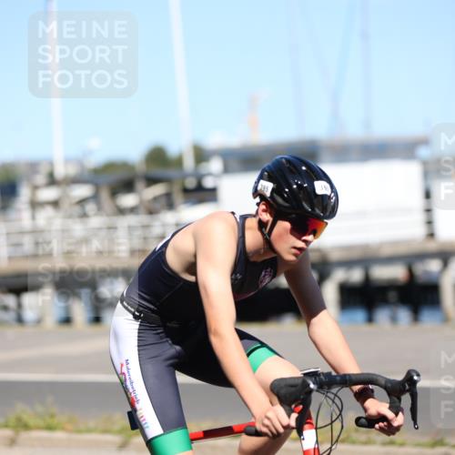17.08.2025 - KN Förde Triathlon 2025 Yannick Fuchs http://msf.ph/oto/8626351 17.08.2025 13:02:27 Radfahren 395, 401, 411, 452, 461, 472, 478, 485, 535, 460, 512 meine-sportfotos.de