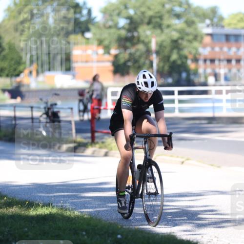 17.08.2025 - KN Förde Triathlon 2025 Yannick Fuchs http://msf.ph/oto/8626372 17.08.2025 13:02:45 Radfahren 434, 469, 484, 430 meine-sportfotos.de