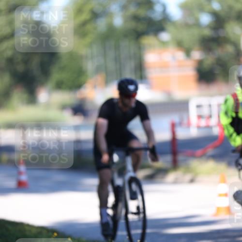 17.08.2025 - KN Förde Triathlon 2025 Yannick Fuchs http://msf.ph/oto/8626390 17.08.2025 13:02:57 Radfahren 446, 471, 473, 517, 434, 469 meine-sportfotos.de