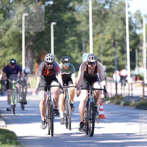 17.08.2025 - KN Förde Triathlon 2025 Yannick Fuchs http://msf.ph/oto/8626401 17.08.2025 13:03:09 Radfahren 398, 435, 437, 448, 464, 494, 509, 514, 515, 520, 524, 549, 446, 473, 517 meine-sportfotos.de