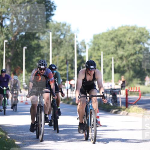 17.08.2025 - KN Förde Triathlon 2025 Yannick Fuchs http://msf.ph/oto/8626405 17.08.2025 13:03:10 Radfahren 398, 435, 437, 448, 464, 494, 509, 514, 515, 520, 524, 549, 473, 509, 517 meine-sportfotos.de