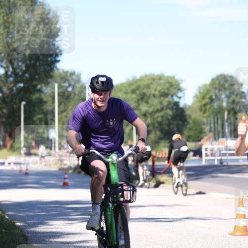 17.08.2025 - KN Förde Triathlon 2025 Yannick Fuchs http://msf.ph/oto/8626414 17.08.2025 13:03:13 Radfahren 398, 437, 448, 464, 475, 494, 514, 515, 520, 524, 549, 435, 473, 509, 517, 549 meine-sportfotos.de