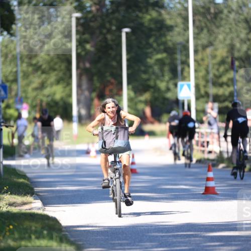 17.08.2025 - KN Förde Triathlon 2025 Yannick Fuchs http://msf.ph/oto/8626415 17.08.2025 13:03:16 Radfahren 398, 448, 464, 475, 481, 494, 515, 518, 398, 435, 437, 509, 514, 520, 524, 549 meine-sportfotos.de