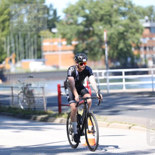 17.08.2025 - KN Förde Triathlon 2025 Yannick Fuchs http://msf.ph/oto/8626432 17.08.2025 13:03:34 Radfahren 402, 418, 432, 458, 493, 531, 536, 542, 547, 493 meine-sportfotos.de