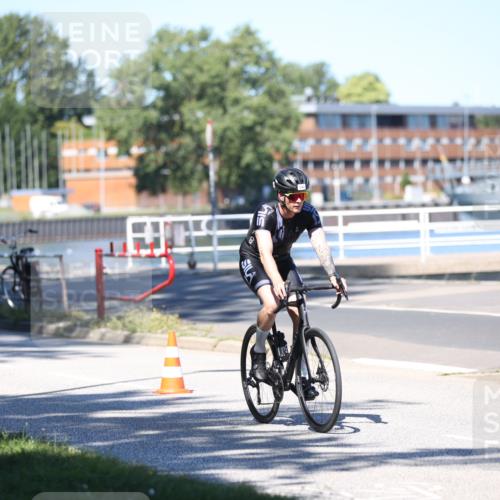 17.08.2025 - KN Förde Triathlon 2025 Yannick Fuchs http://msf.ph/oto/8626434 17.08.2025 13:03:34 Radfahren 402, 418, 432, 458, 493, 531, 536, 542, 547, 493 meine-sportfotos.de