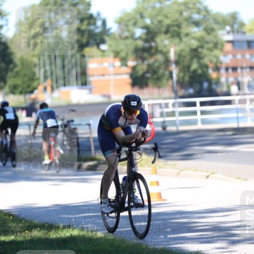 17.08.2025 - KN Förde Triathlon 2025 Yannick Fuchs http://msf.ph/oto/8626451 17.08.2025 13:03:40 Radfahren 402, 418, 458, 476, 531, 536, 542, 432, 458, 493, 536, 542, 547 meine-sportfotos.de