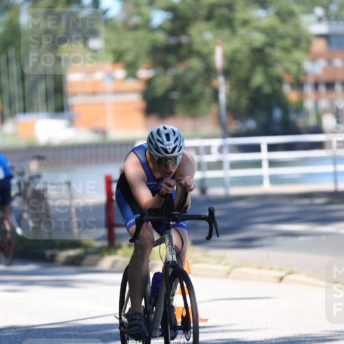 17.08.2025 - KN Förde Triathlon 2025 Yannick Fuchs http://msf.ph/oto/8626461 17.08.2025 13:03:51 Radfahren 401, 409, 411, 412, 460, 461, 467, 402, 476 meine-sportfotos.de