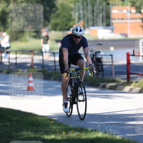 17.08.2025 - KN Förde Triathlon 2025 Yannick Fuchs http://msf.ph/oto/8626482 17.08.2025 13:04:06 Radfahren 406, 436, 452, 483, 523, 533, 535, 409, 411, 460, 461 meine-sportfotos.de