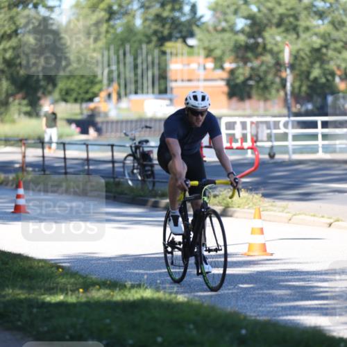 17.08.2025 - KN Förde Triathlon 2025 Yannick Fuchs http://msf.ph/oto/8626484 17.08.2025 13:04:07 Radfahren 406, 436, 452, 483, 523, 533, 535, 411, 460, 461 meine-sportfotos.de