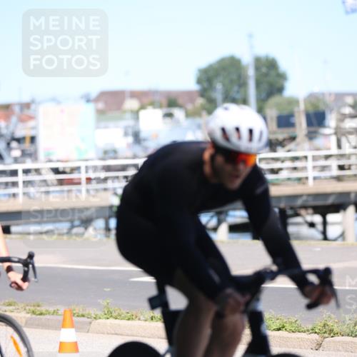 17.08.2025 - KN Förde Triathlon 2025 Yannick Fuchs http://msf.ph/oto/8626546 17.08.2025 13:04:45 Radfahren 396, 398, 414, 426, 435, 475, 494, 509, 549, 398 meine-sportfotos.de