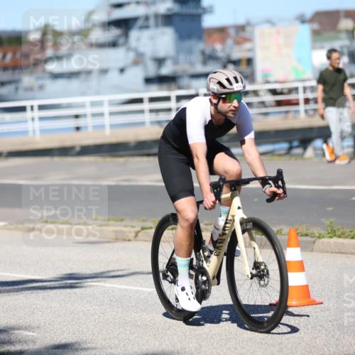 17.08.2025 - KN Förde Triathlon 2025 Yannick Fuchs http://msf.ph/oto/8626554 17.08.2025 13:04:49 Radfahren 396, 414, 426, 435, 475, 494, 509, 549, 398, 435 meine-sportfotos.de