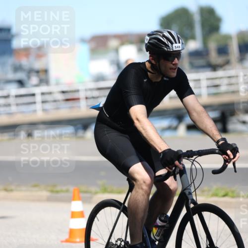 17.08.2025 - KN Förde Triathlon 2025 Yannick Fuchs http://msf.ph/oto/8626557 17.08.2025 13:04:49 Radfahren 396, 414, 426, 435, 475, 494, 509, 549, 398, 435 meine-sportfotos.de