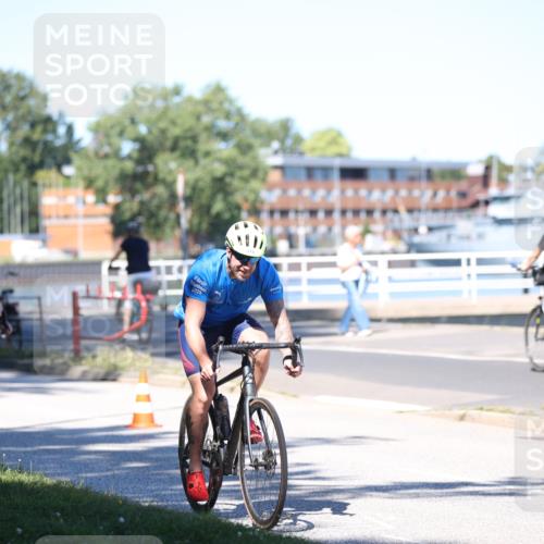 17.08.2025 - KN Förde Triathlon 2025 Yannick Fuchs http://msf.ph/oto/8626582 17.08.2025 13:05:23 Radfahren 409, 415, 443, 459, 462, 476, 479, 531, 534, 536, 422 meine-sportfotos.de