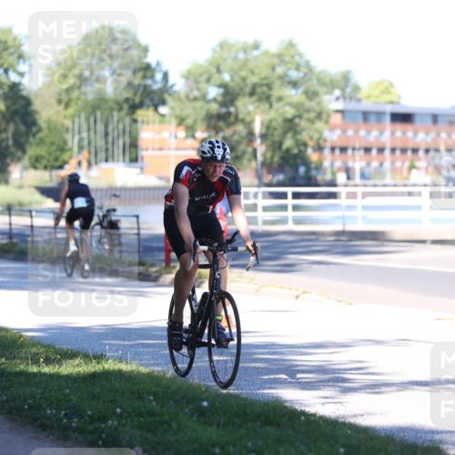 17.08.2025 - KN Förde Triathlon 2025 Yannick Fuchs http://msf.ph/oto/8626616 17.08.2025 13:05:44 Radfahren 412, 513, 533, 406, 491, 501 meine-sportfotos.de