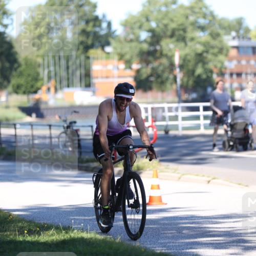 17.08.2025 - KN Förde Triathlon 2025 Yannick Fuchs http://msf.ph/oto/8626625 17.08.2025 13:05:50 Radfahren 436, 455, 533, 412, 513 meine-sportfotos.de