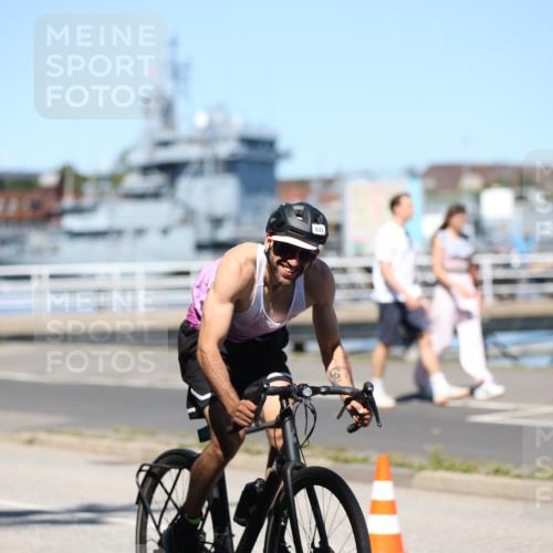 17.08.2025 - KN Förde Triathlon 2025 Yannick Fuchs http://msf.ph/oto/8626627 17.08.2025 13:05:51 Radfahren 436, 455, 533, 412, 513 meine-sportfotos.de