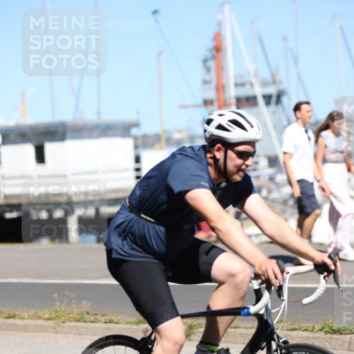 17.08.2025 - KN Förde Triathlon 2025 Yannick Fuchs http://msf.ph/oto/8626641 17.08.2025 13:05:59 Radfahren 421, 436, 453, 455, 483, 487, 500, 548, 533 meine-sportfotos.de