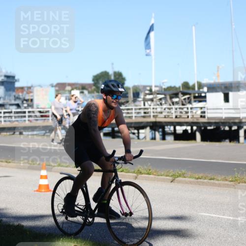 17.08.2025 - KN Förde Triathlon 2025 Yannick Fuchs http://msf.ph/oto/8626647 17.08.2025 13:06:03 Radfahren 403, 421, 453, 470, 483, 487, 500, 548, 436, 455 meine-sportfotos.de