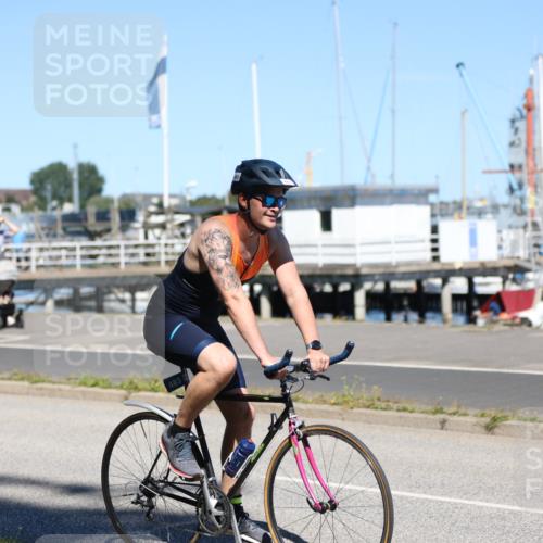 17.08.2025 - KN Förde Triathlon 2025 Yannick Fuchs http://msf.ph/oto/8626648 17.08.2025 13:06:03 Radfahren 403, 421, 453, 470, 483, 487, 500, 548, 436, 455 meine-sportfotos.de