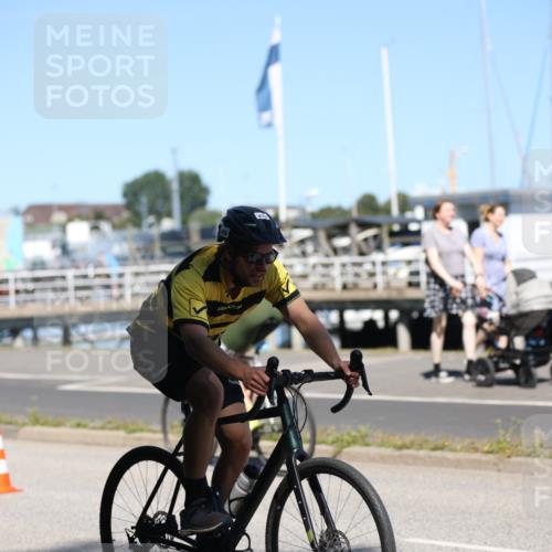 17.08.2025 - KN Förde Triathlon 2025 Yannick Fuchs http://msf.ph/oto/8626659 17.08.2025 13:06:09 Radfahren 403, 465, 470, 487, 500, 548, 421, 453, 483, 548 meine-sportfotos.de
