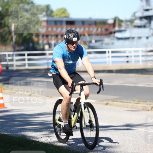 17.08.2025 - KN Förde Triathlon 2025 Yannick Fuchs http://msf.ph/oto/8626673 17.08.2025 13:06:19 Radfahren 408, 414, 419, 465, 482, 490, 495, 403, 465, 470 meine-sportfotos.de