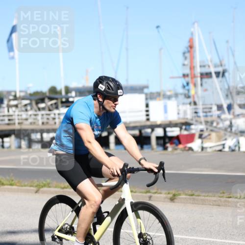 17.08.2025 - KN Förde Triathlon 2025 Yannick Fuchs http://msf.ph/oto/8626677 17.08.2025 13:06:20 Radfahren 408, 414, 419, 420, 482, 490, 495, 403, 465 meine-sportfotos.de