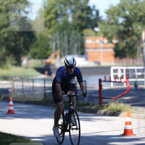 17.08.2025 - KN Förde Triathlon 2025 Yannick Fuchs http://msf.ph/oto/8626697 17.08.2025 13:06:42 Radfahren 357, 407, 413, 417, 422, 426, 498, 506, 507, 357, 505, 506, 544 meine-sportfotos.de