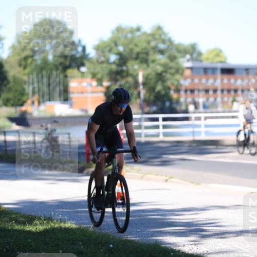 17.08.2025 - KN Förde Triathlon 2025 Yannick Fuchs http://msf.ph/oto/8626723 17.08.2025 13:07:00 Radfahren 427, 443, 459, 501, 532, 415, 426 meine-sportfotos.de