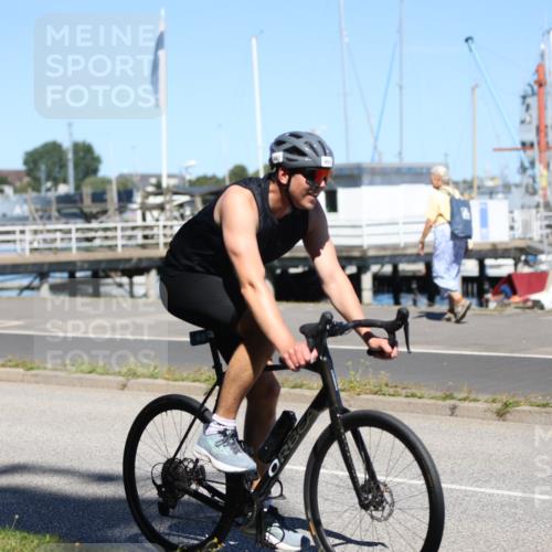 17.08.2025 - KN Förde Triathlon 2025 Yannick Fuchs http://msf.ph/oto/8626760 17.08.2025 13:07:17 Radfahren 423, 462, 479, 491, 504, 513, 534, 459, 462, 501 meine-sportfotos.de