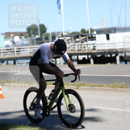 17.08.2025 - KN Förde Triathlon 2025 Yannick Fuchs http://msf.ph/oto/8626790 17.08.2025 13:07:38 Radfahren 397, 408, 421, 455, 480, 487, 496, 500, 548, 403, 466, 529 meine-sportfotos.de