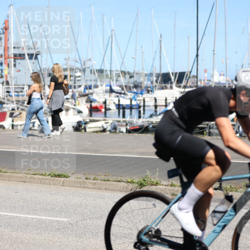 17.08.2025 - KN Förde Triathlon 2025 Yannick Fuchs http://msf.ph/oto/8626834 17.08.2025 13:08:13 Radfahren 407, 413, 417, 431, 439, 441, 482, 486, 505, 506, 507, 544, 420, 477, 490, 525, 526, 540 meine-sportfotos.de