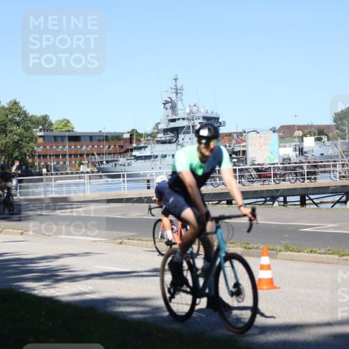 17.08.2025 - KN Förde Triathlon 2025 Yannick Fuchs http://msf.ph/oto/8626844 17.08.2025 13:08:17 Radfahren 357, 407, 413, 417, 439, 482, 486, 505, 506, 507, 544, 417, 431, 441, 525, 540 meine-sportfotos.de