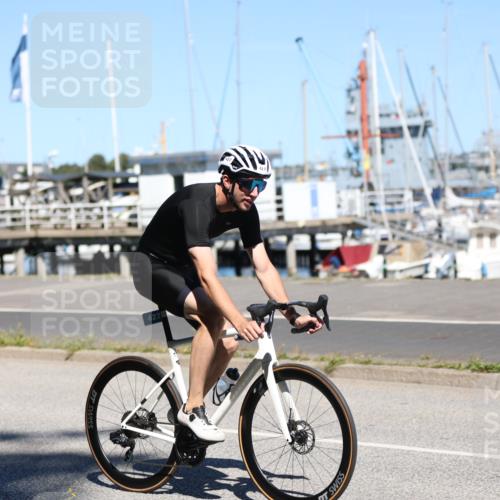 17.08.2025 - KN Förde Triathlon 2025 Yannick Fuchs http://msf.ph/oto/8626875 17.08.2025 13:08:40 Radfahren 425, 427, 428, 433, 454, 532, 447 meine-sportfotos.de