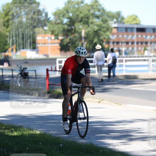 17.08.2025 - KN Förde Triathlon 2025 Yannick Fuchs http://msf.ph/oto/8626920 17.08.2025 13:09:27 Radfahren 397, 456, 480, 496, 519 meine-sportfotos.de